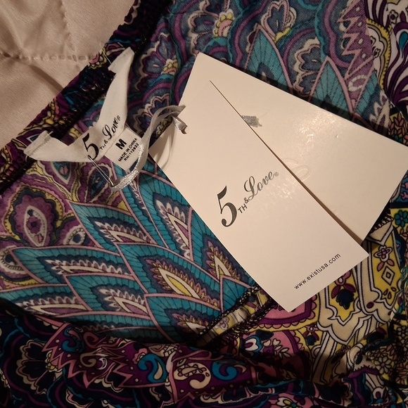 NWT  Dress Colorful Patterned Scarf - Picture 10 of 10